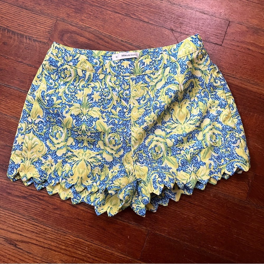 Mika & Gala Blue and Yellow Floral Shorts Size 6
